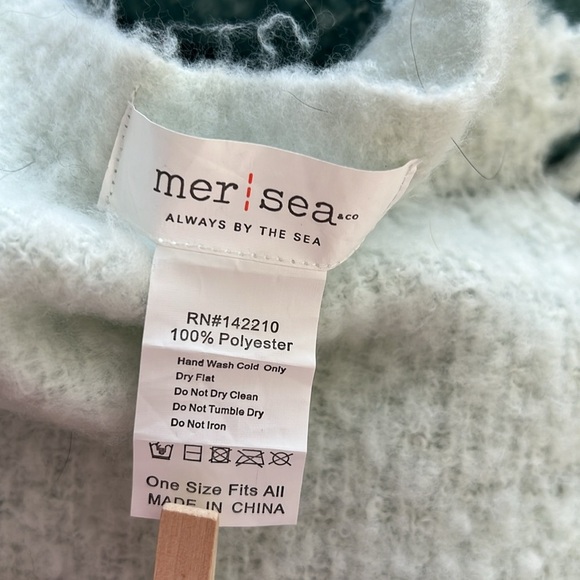 Mer Sea Wrap Shawl Scarf in Ombré Teal - Picture 2 of 3